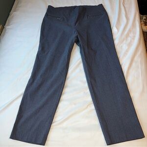 SOHO Women’s Cropped Grey Dress Pant